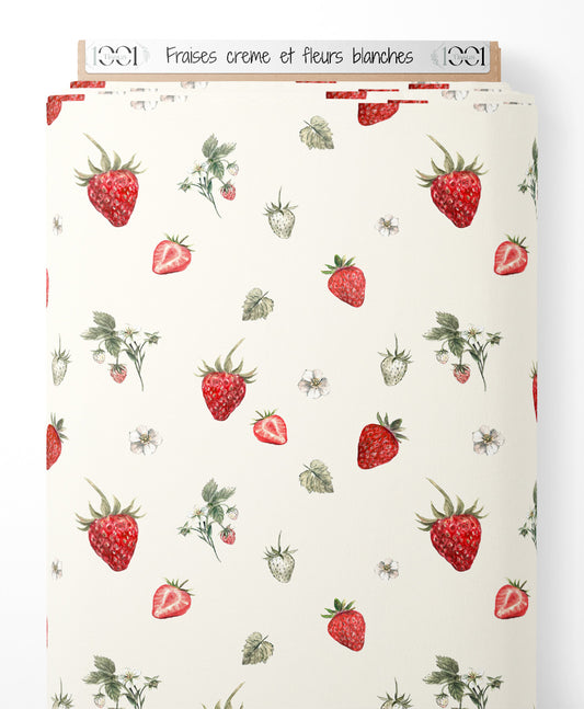 Tissu - Fraises crème et fleurs blanches