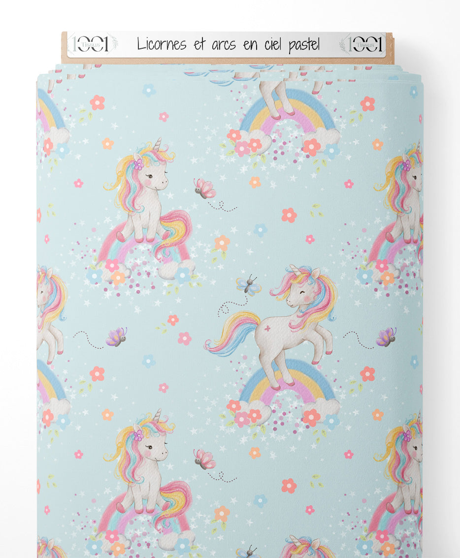 Tissu - Licornes et arcs-en-ciel pastel