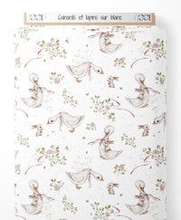 Tissu - Canards et lapins sur blanc