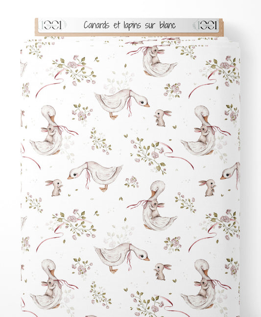 Tissu - Canards et lapins sur blanc