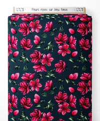 Tissu - Fleurs roses sur bleu foncé