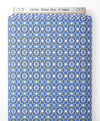 Tissu - Cercles floraux bleus et blancs