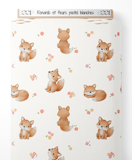 Tissu - Renards et fleurs pastel blanches
