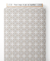 Tissu - Fleurs beige et gris en répétition