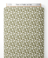 Tissu - Fleurs et feuilles sur kaki