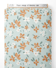 Tissu - Fleurs orange et blanches clair