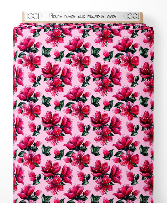 Tissu - Fleurs roses aux nuances vives