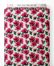 Tissu - Fleurs roses sur fond vert clair