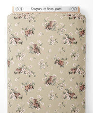 Tissu - Rongeurs et fleurs pastel