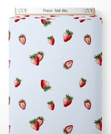 Tissu - Fraises sur fond bleu