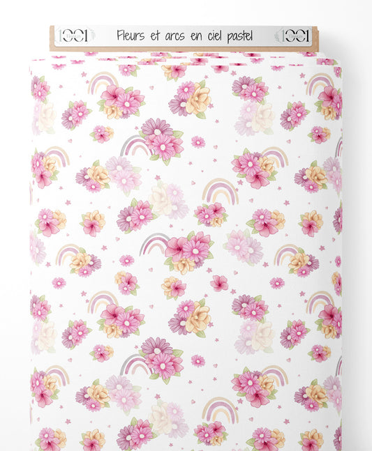 Tissu - Fleurs et arcs-en-ciel pastel