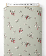 Tissu - Cerises et fleurs sur vert clair