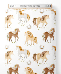 Tissu - Chevaux fleuris sur blanc