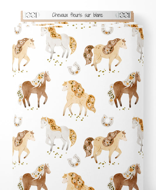 Tissu - Chevaux fleuris sur blanc