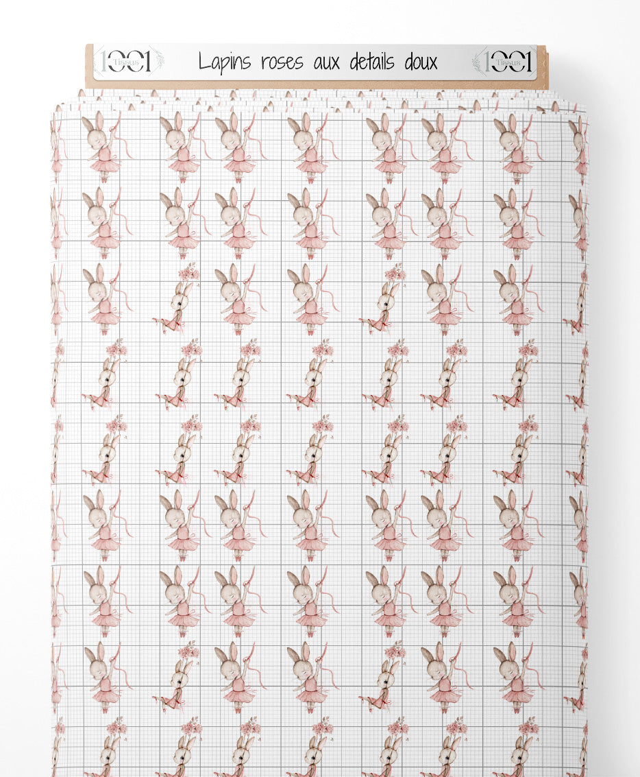 Tissu - Lapins roses aux détails doux