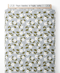 Tissu - Fleurs blanches et feuilles vertes 2