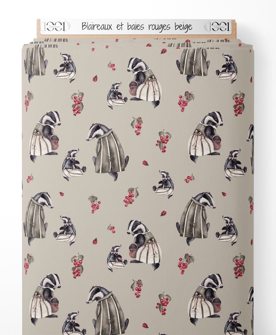 Tissu - Blaireaux et baies rouges beige