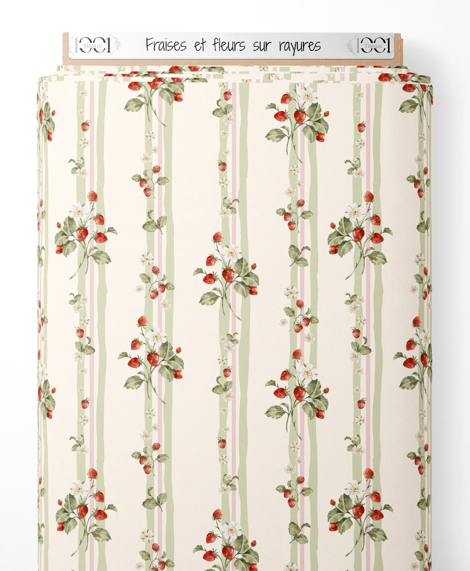 Tissu - Fraises et fleurs sur rayures