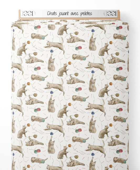Tissu - Chats jouant avec pelotes