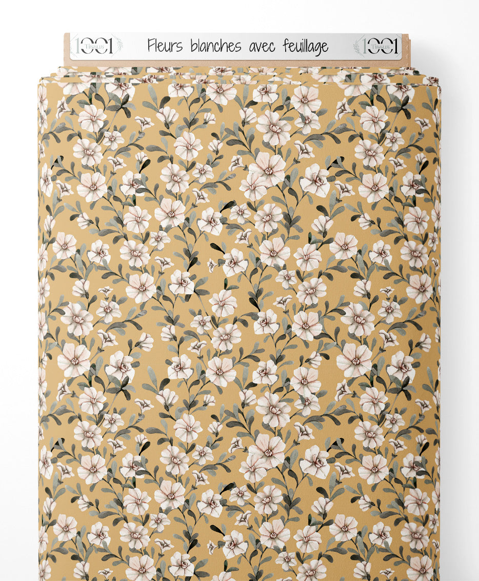 Tissu - Fleurs blanches avec feuillage