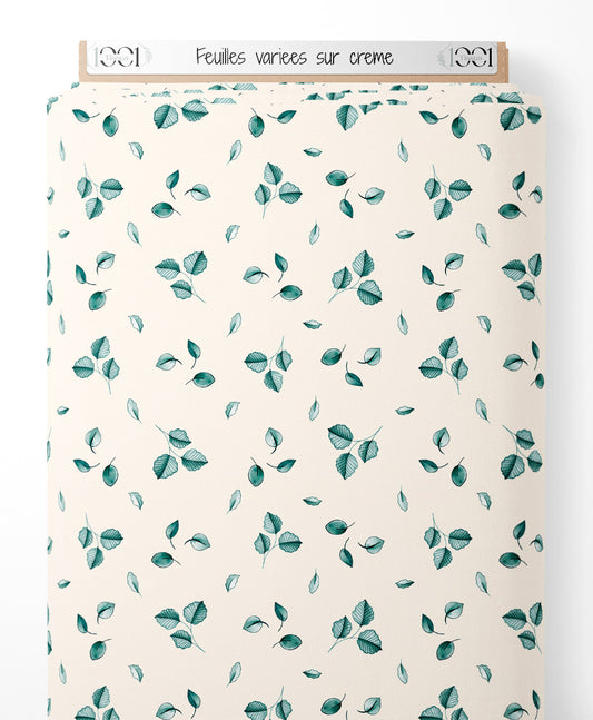 Tissu - Feuilles variées sur crème