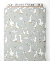 Tissu - Oies blanches et fleurs grises