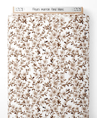 Tissu - Fleurs marron sur fond blanc