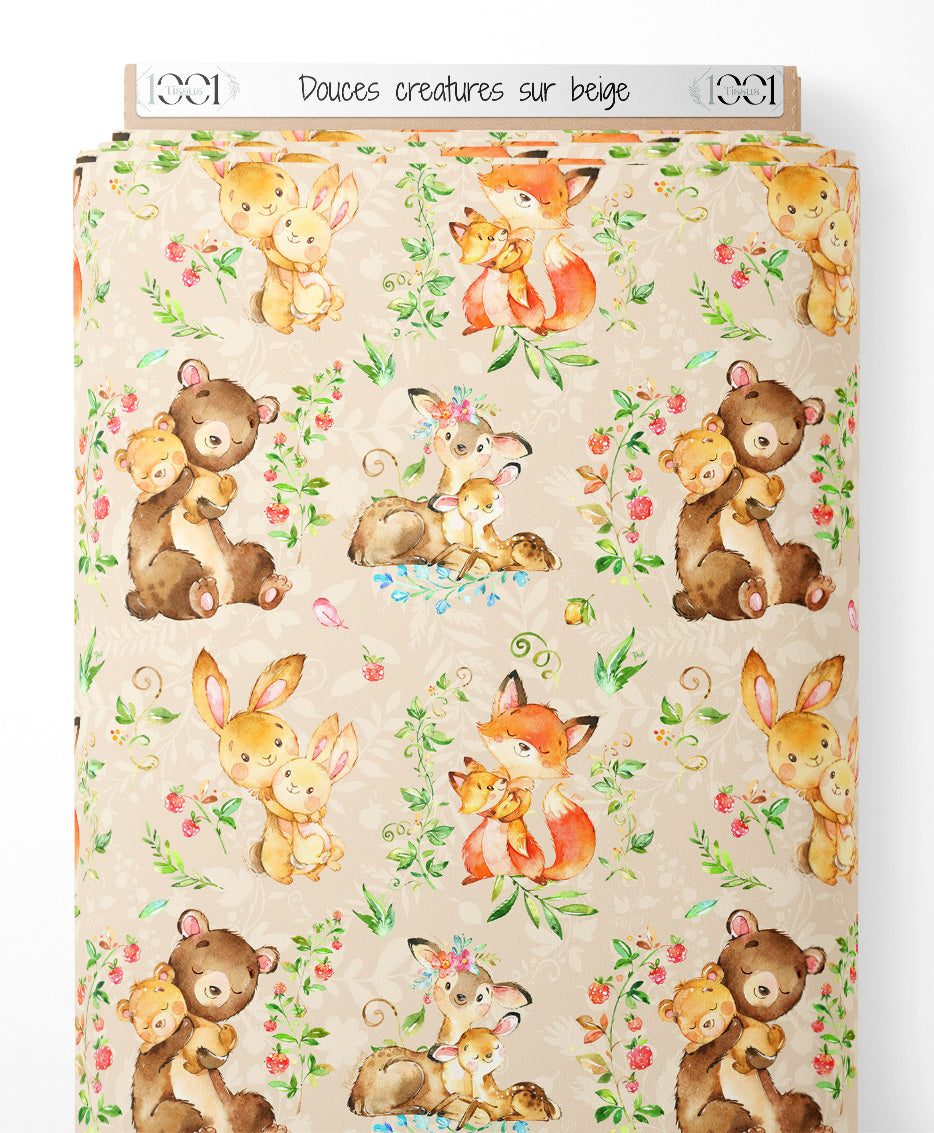 Tissu - Douces créatures sur beige