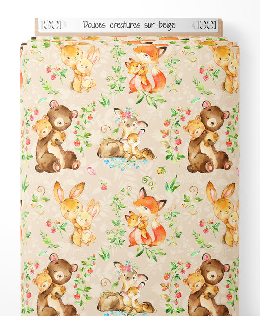 Tissu - Douces créatures sur beige