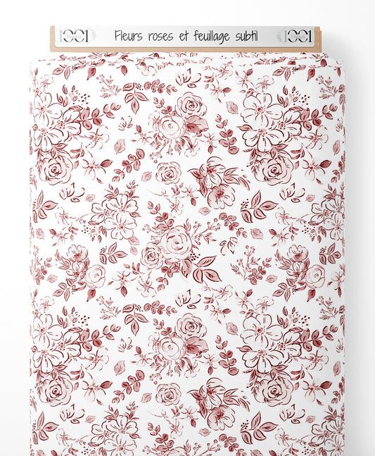 Tissu - Fleurs roses et feuillage subtil