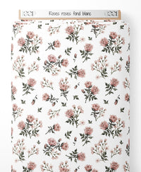 Tissu - Roses roses sur fond blanc