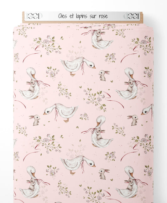 Tissu - Oies et lapins sur rose