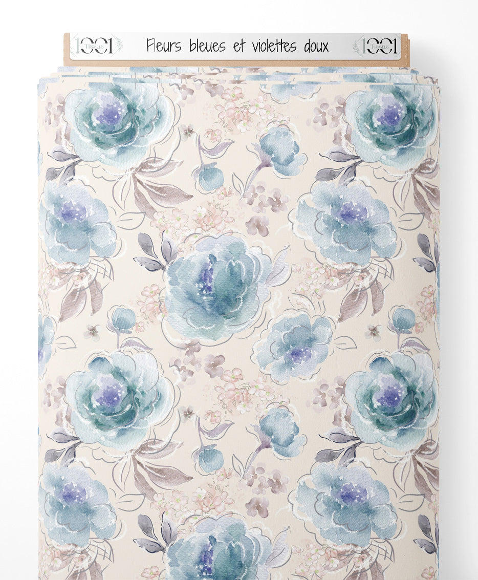 Tissu - Fleurs bleues et violettes doux