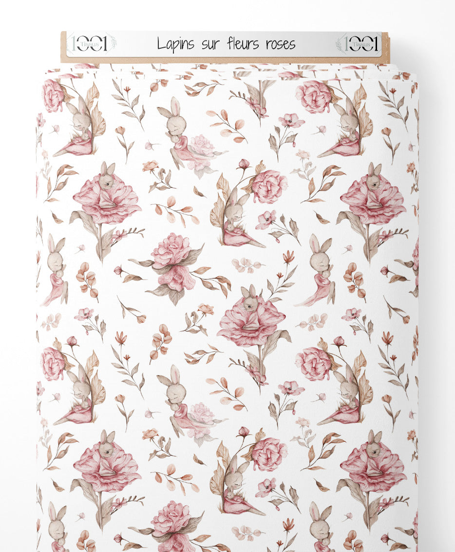 Tissu - Lapins sur fleurs roses