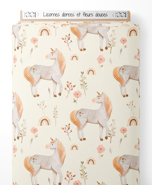 Tissu - Licornes dorées et fleurs douces