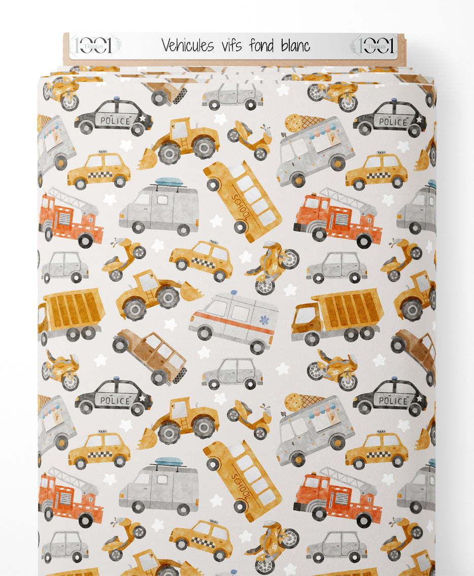 Tissu - Véhicules vifs sur fond blanc