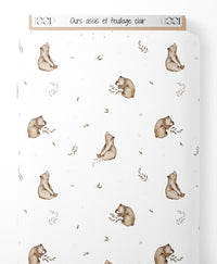 Tissu - Ours assis et feuillage clair