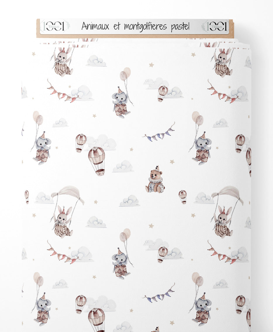 Tissu - Animaux et montgolfières pastel