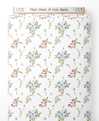 Tissu - Fleurs bleues et roses douces