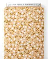 Tissu - Fleurs blanches et feuilles marron 2