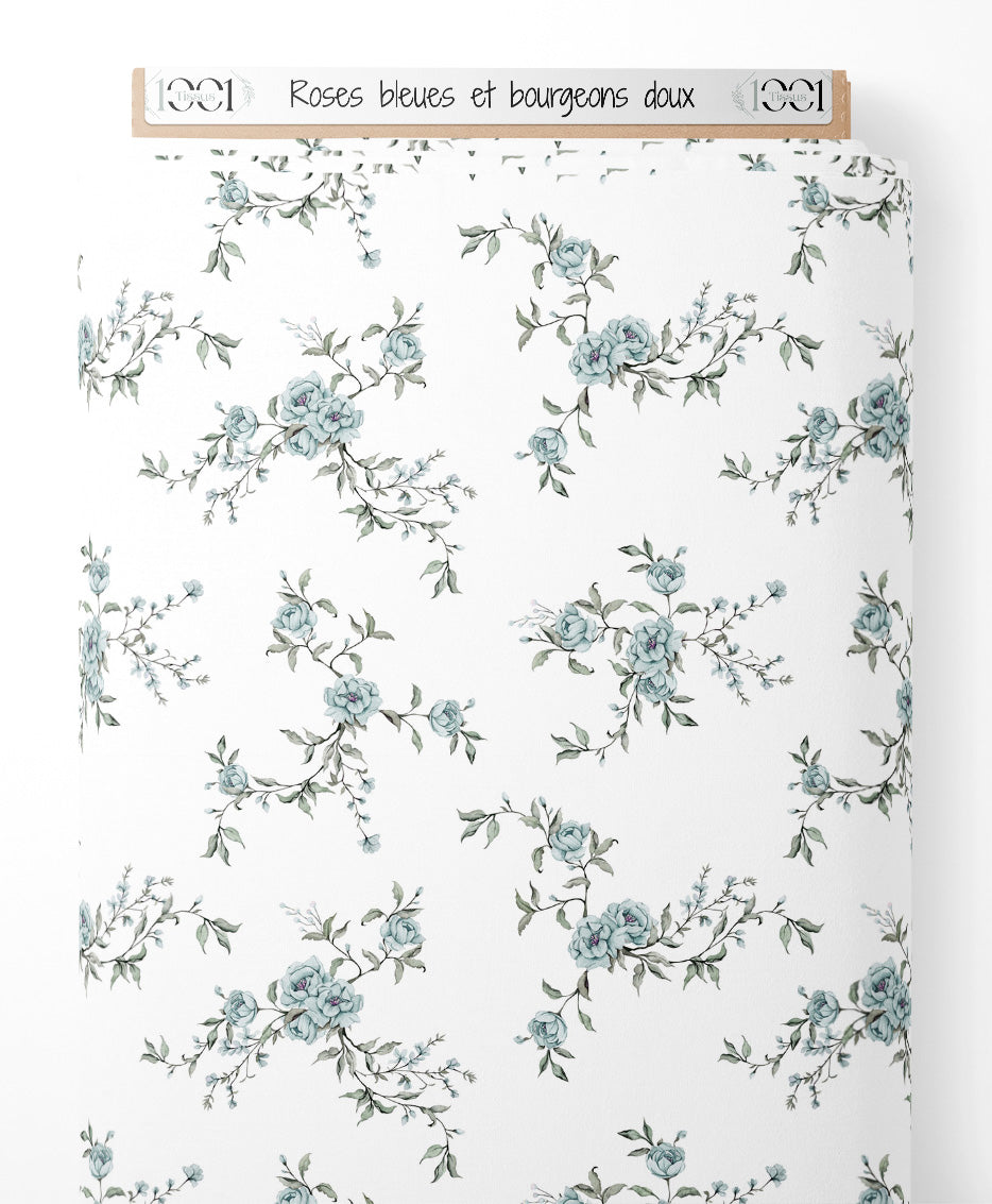 Tissu - Roses bleues et bourgeons doux