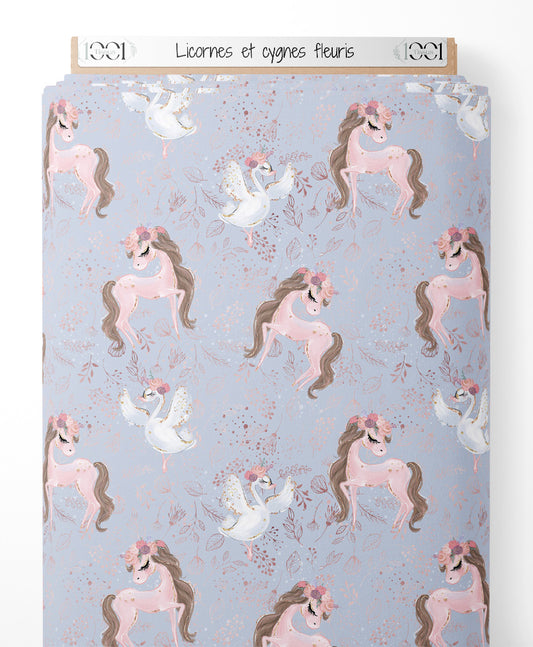 Tissu - Licornes et cygnes fleuris