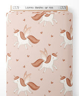 Tissu - Licornes blanches sur rose
