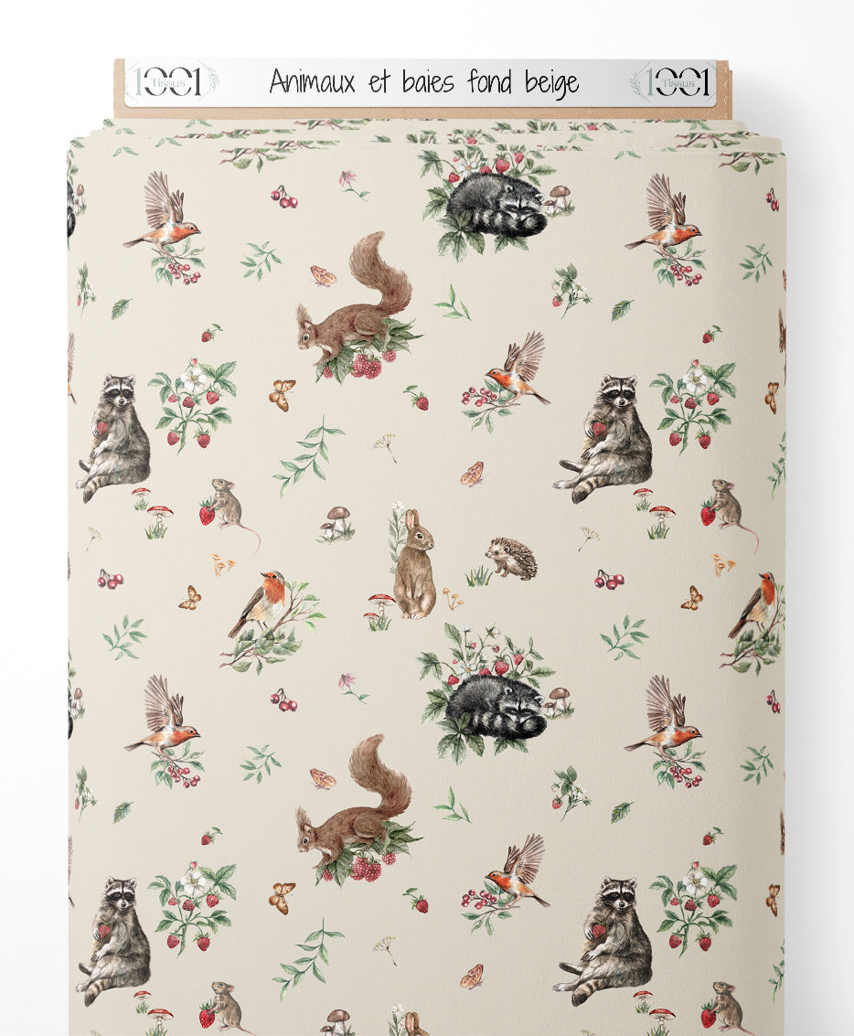 Tissu - Animaux et baies sur fond beige