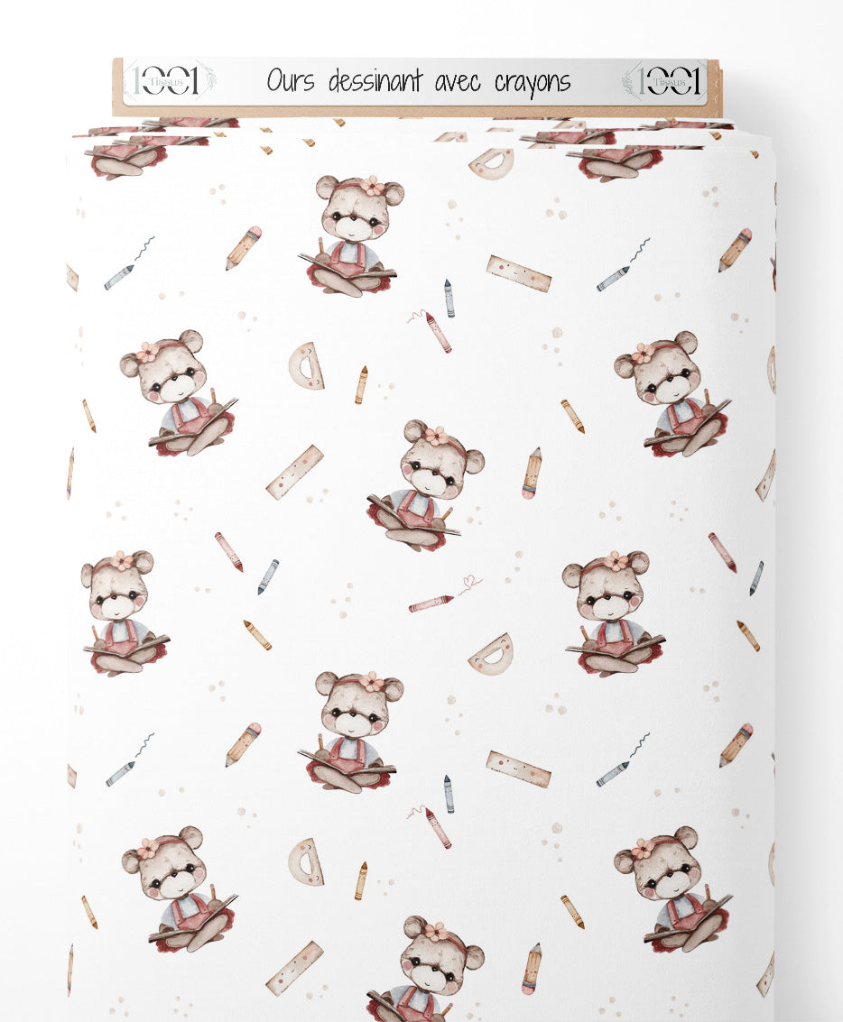 Tissu - Ours dessinant avec crayons