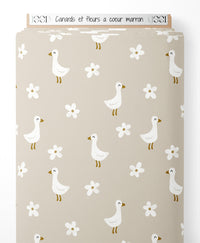 Tissu - Canards et fleurs à cœur marron