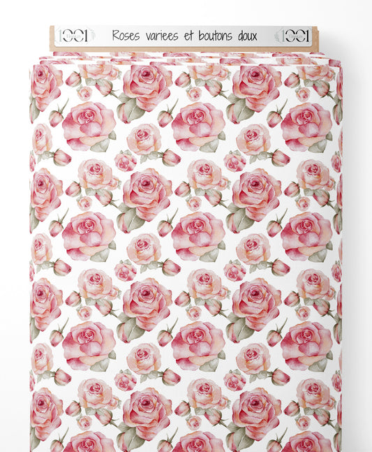 Tissu - Roses variées et boutons doux