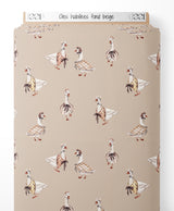 Tissu - Oies habillées sur fond beige