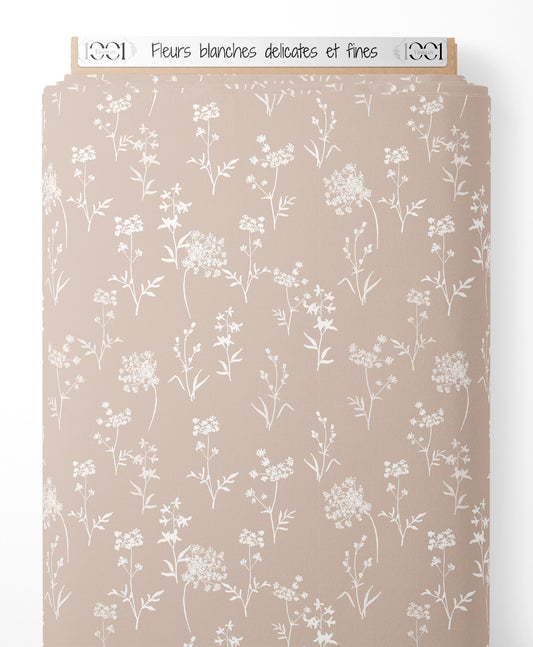 Tissu - Fleurs blanches délicates et fines