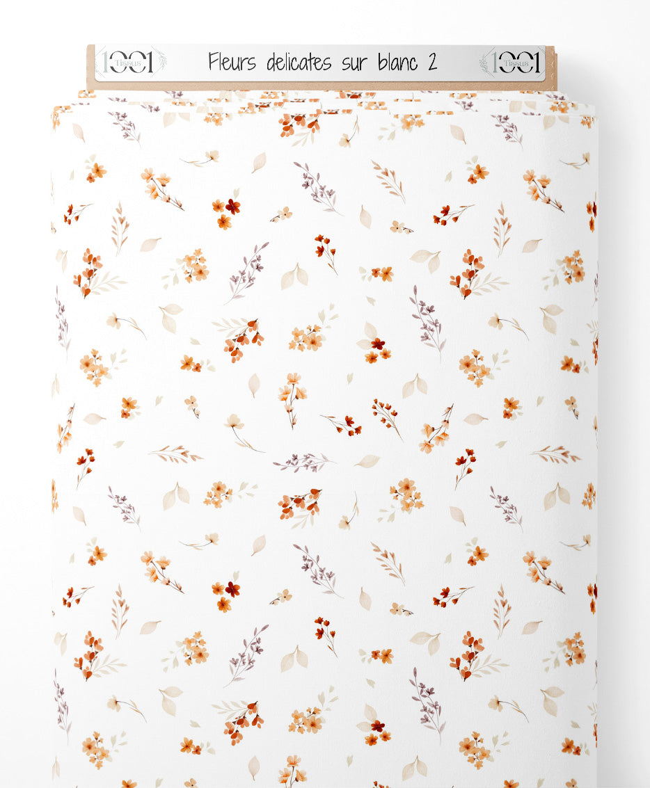 Tissu - Fleurs délicates sur blanc 2